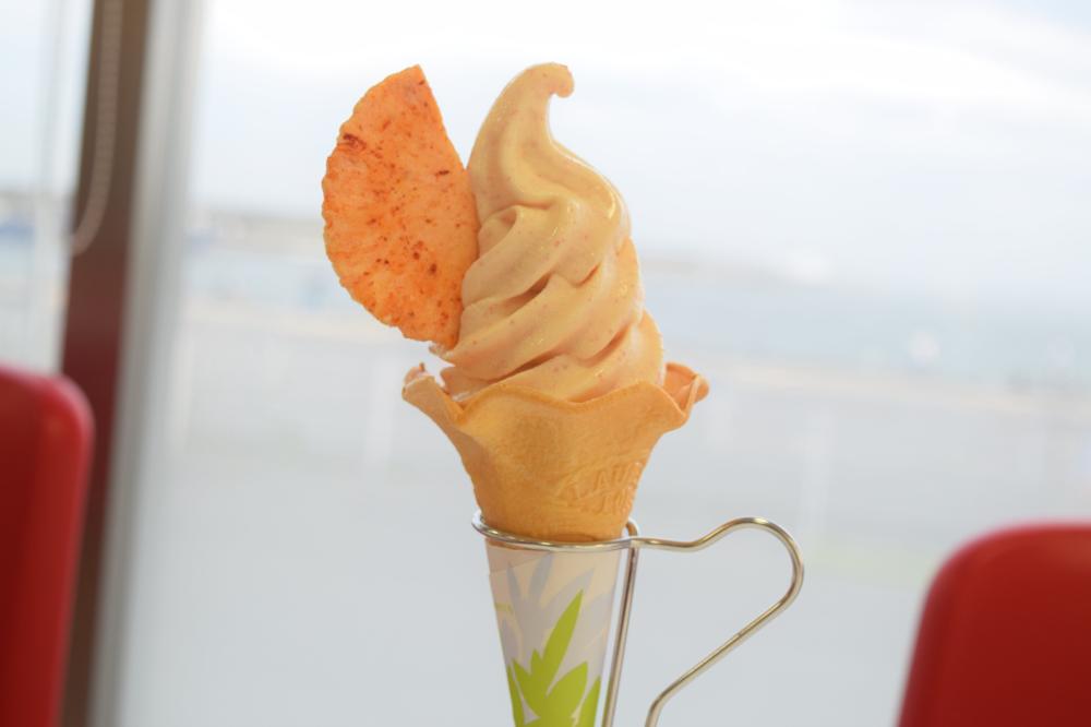 夏のめんたいパーク大洗で、ひんやりチャージ🍦！工場見学や直売所でのお買い物を満喫したあとは名物「めんたいソフト」をぜひ🍦を見る