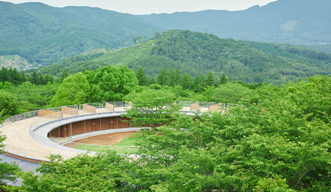 【花やさと山】