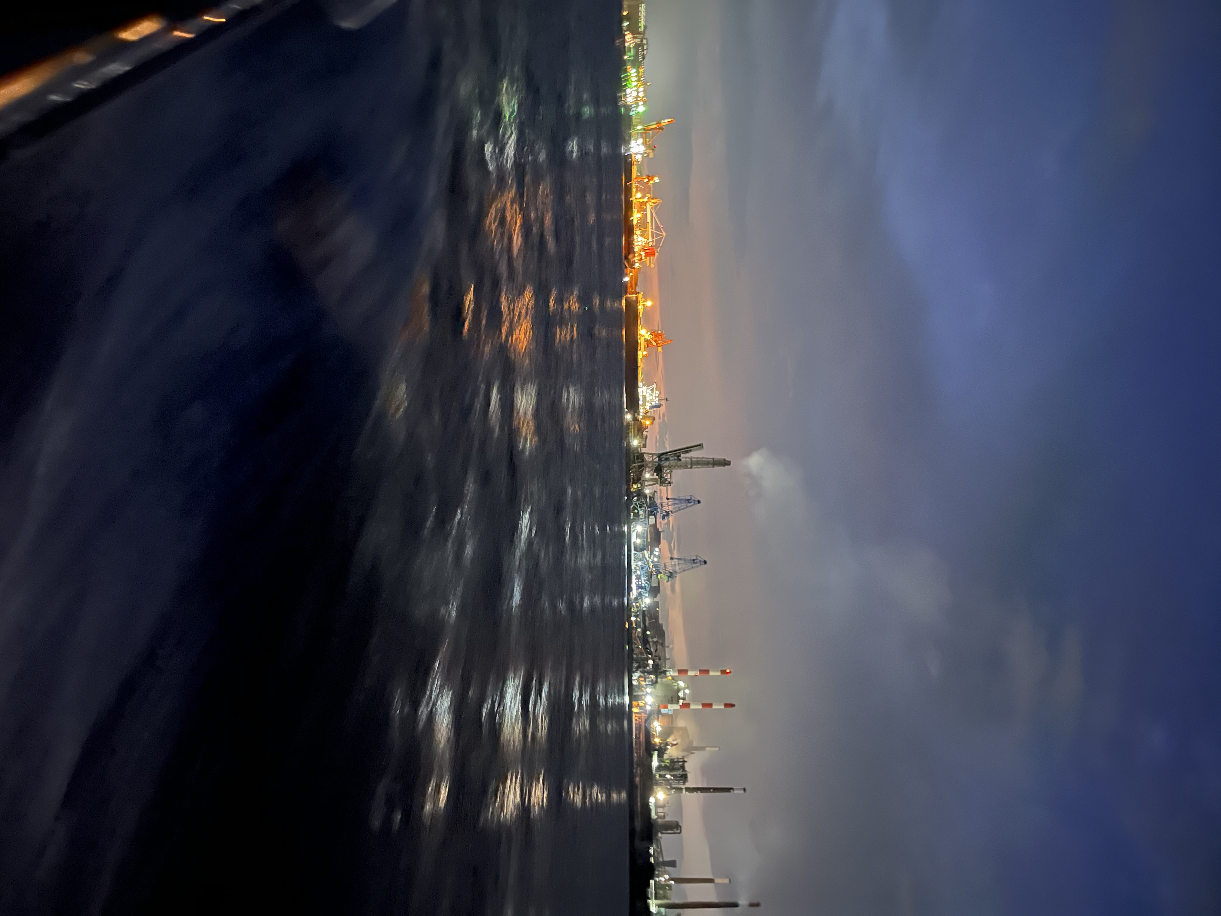 鹿島港工場夜景ナイトクルーズ