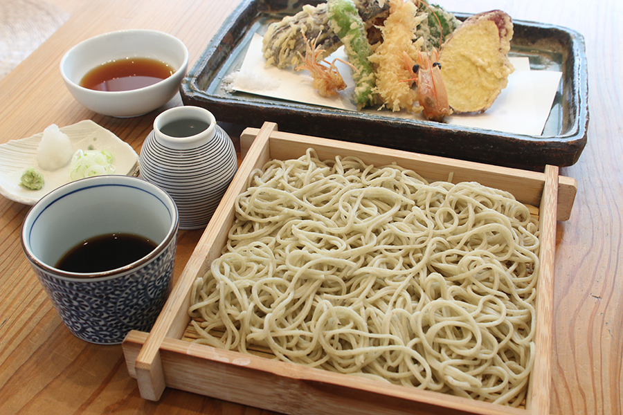 蕎麦専門店 愉庵_天せいろ