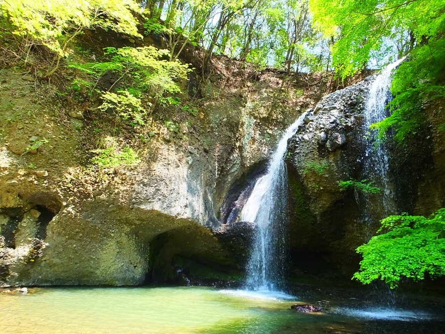 月待の滝 もみじ苑