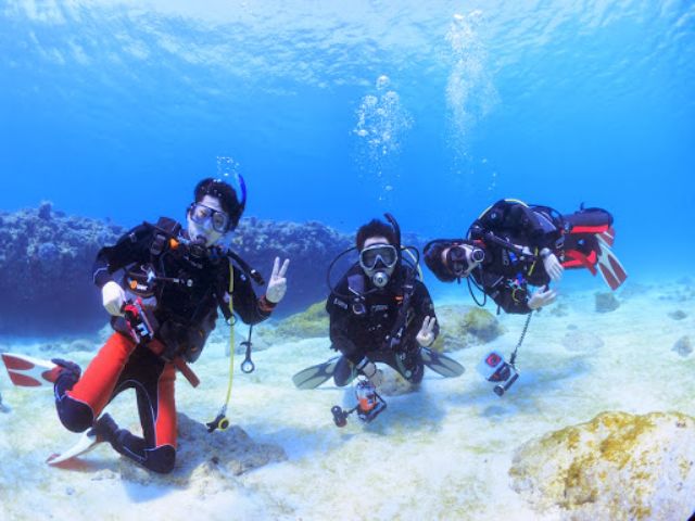 ウォータースポーツ_スキューバダイビングクレセント_海