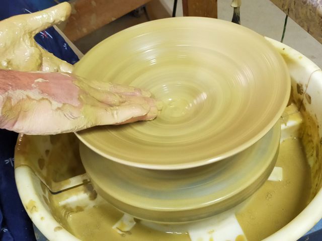 いそべ陶苑_ろくろ