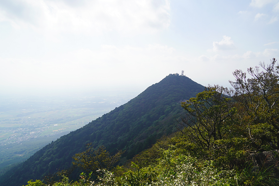 筑波山_女体山から見る男体山