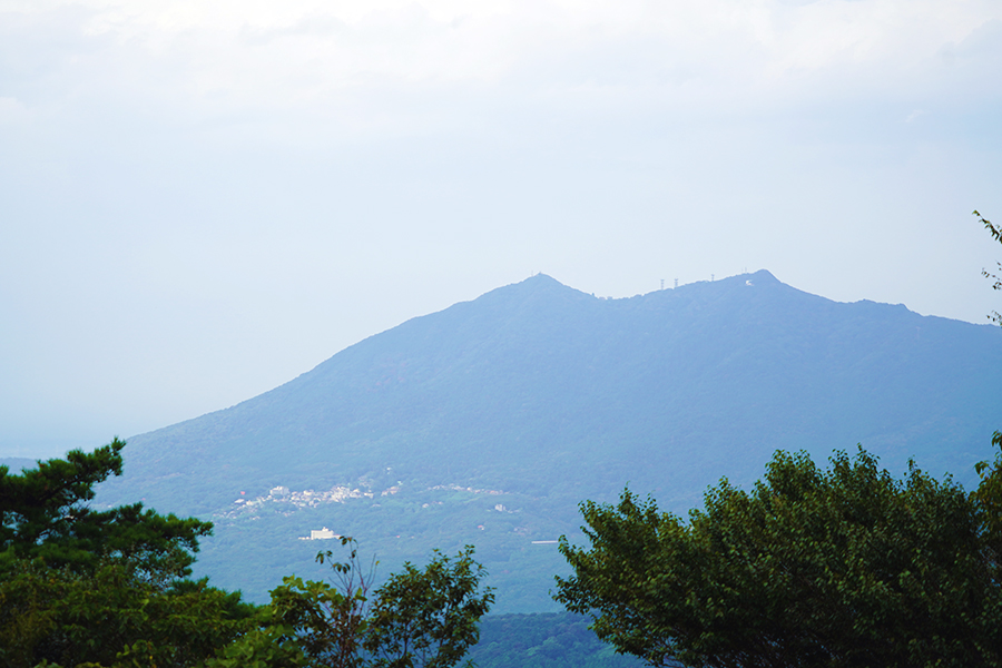宝篋山_宝篋山から見る筑波山