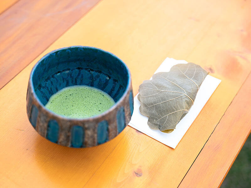 笠間のひまつり_選んで飲んで味わえる「野点」（抹茶碗展）