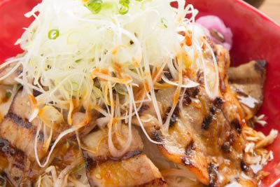 炙り豚丼_道の駅しもつま