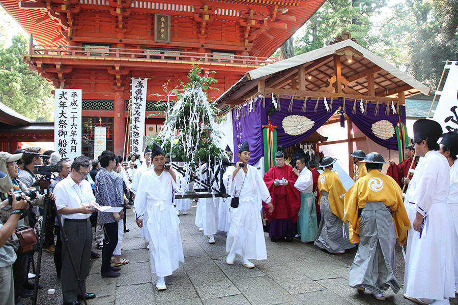 鹿島神宮_御船祭_陸上渡御_1