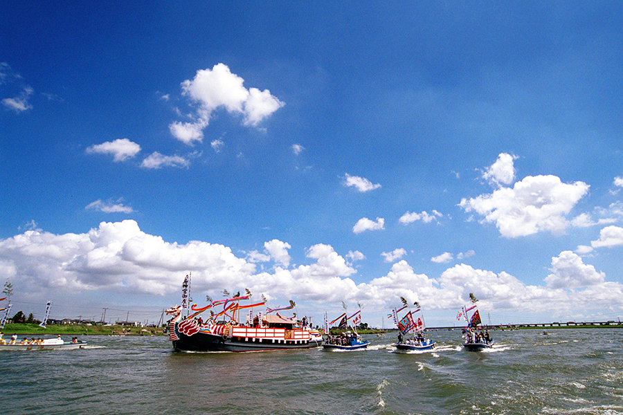 鹿島神宮_御船祭_船_(900×600)_3