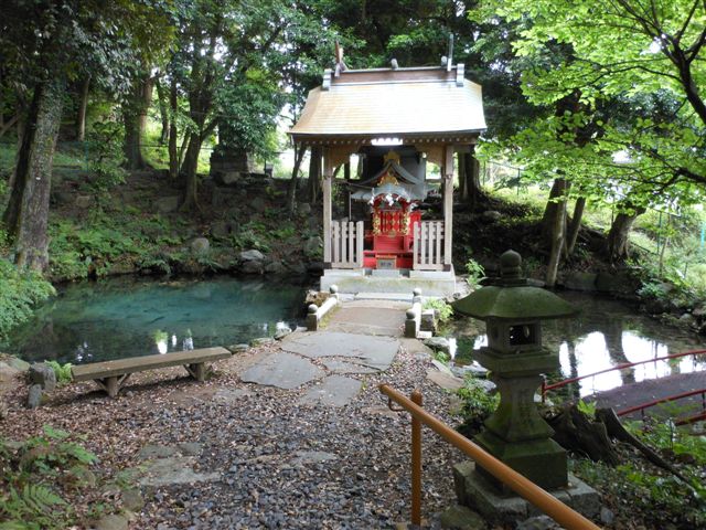 泉が森 泉神社 (イトヨの里 泉が森公園)