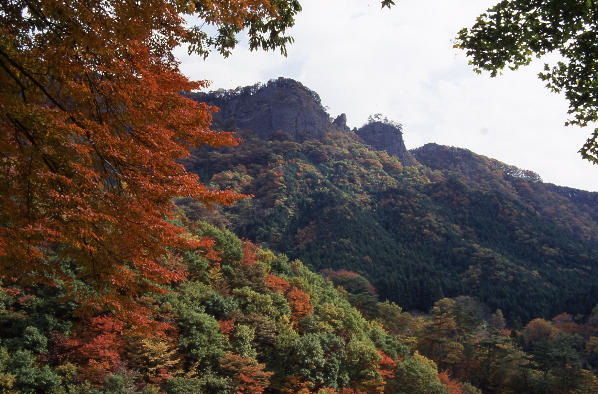 男体山