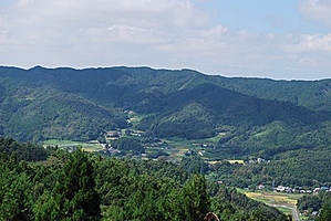 西河内下町の山並み