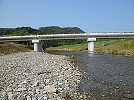 山田川・松平町