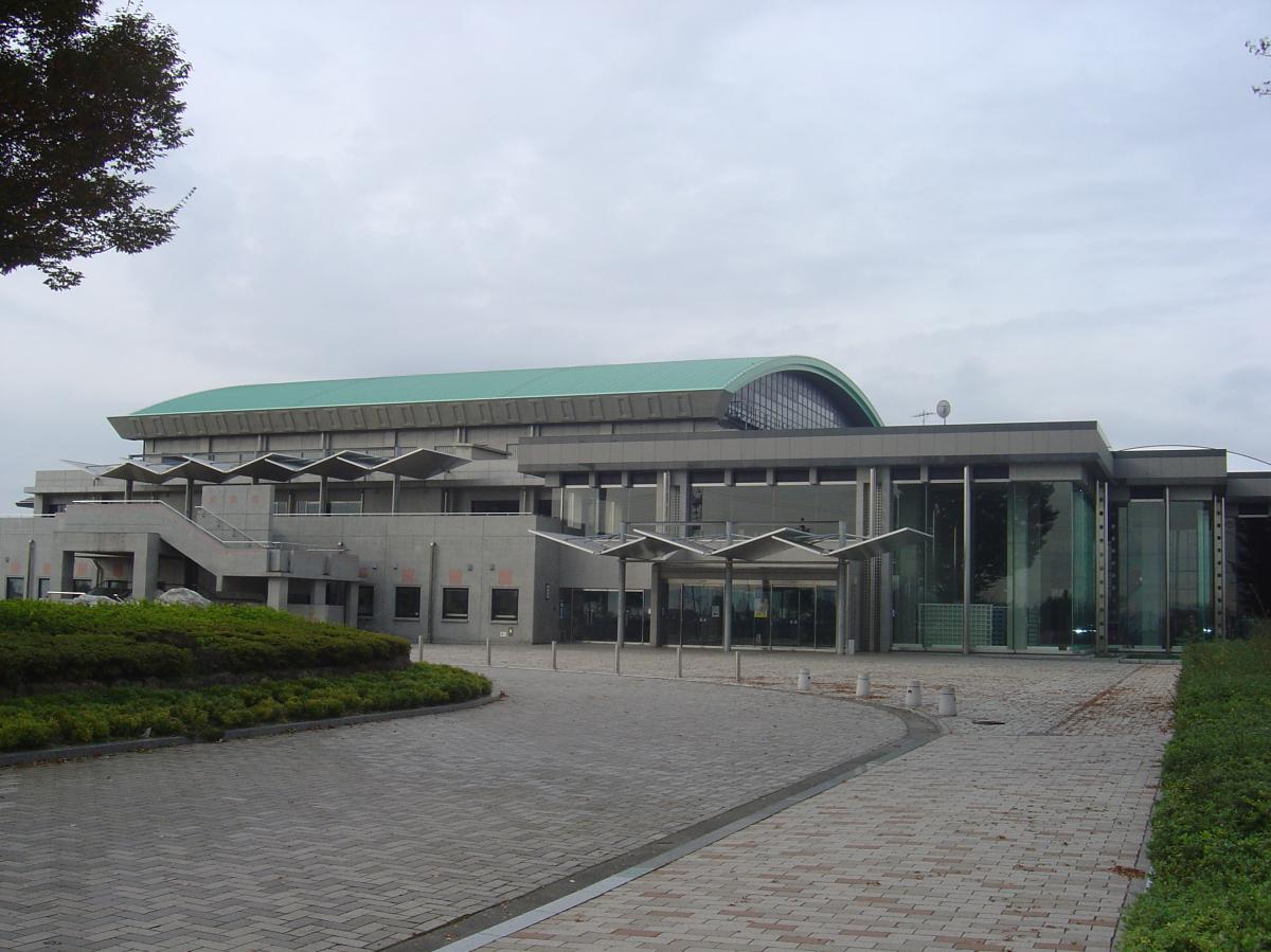 ヒロサワ運動公園本球場前