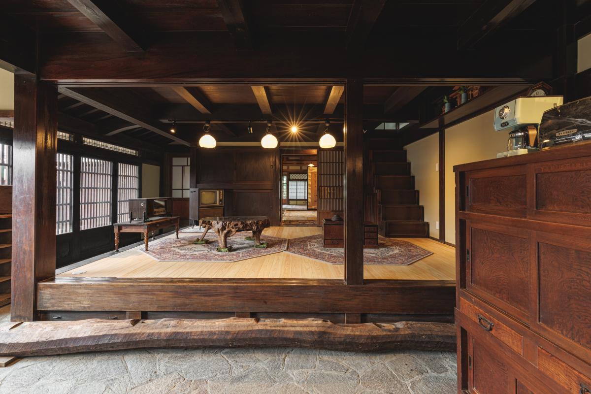 懐処土間あがり