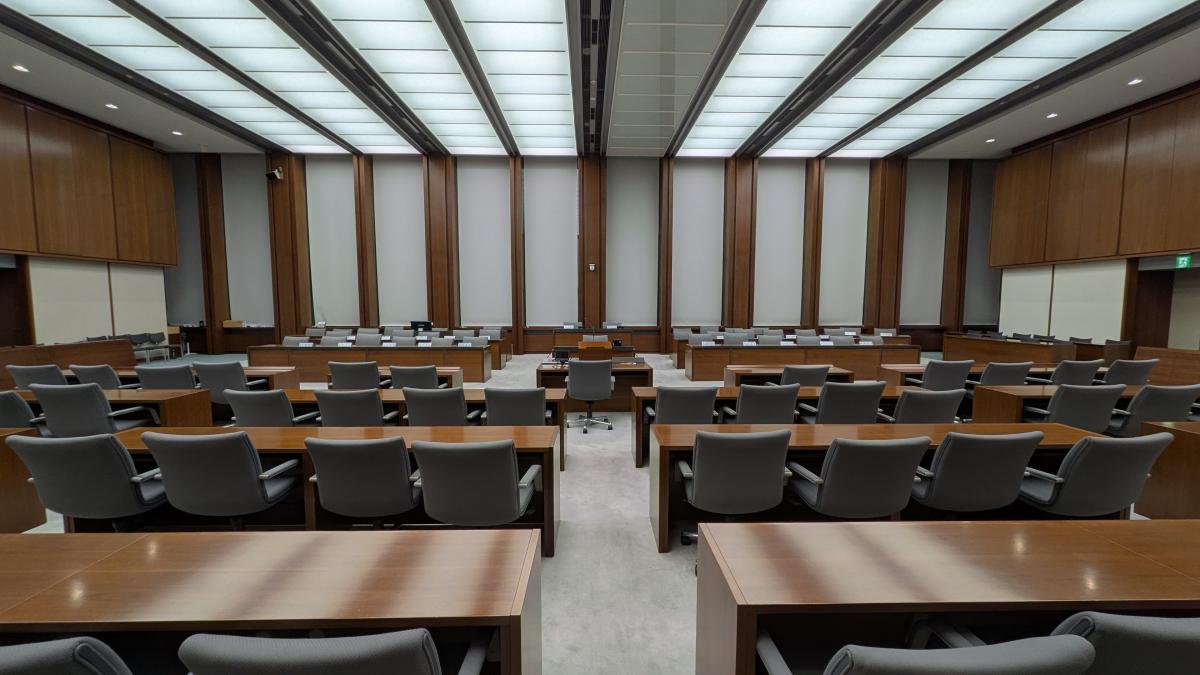 予算特別委員会室