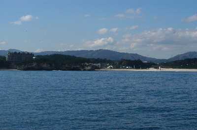 伊師浜海岸・鵜の岬(船から）