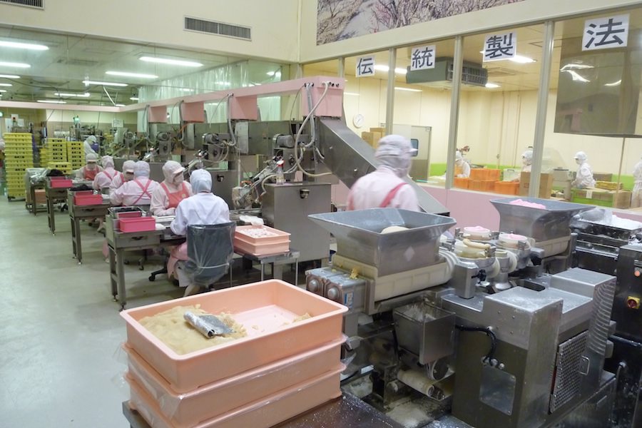 お菓子夢工場 亀印製菓株式会社