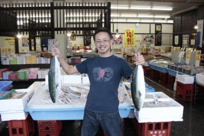 何を買おうか迷ったら、「魚の目利き」にご相談を。おすすめをチョイスしてくれます。