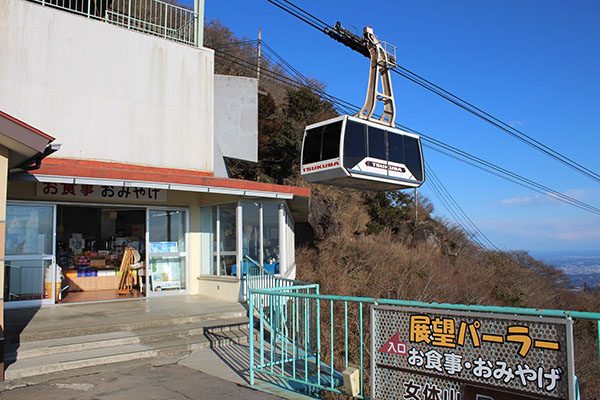 ロープウェイ女体山駅の展望パーラー